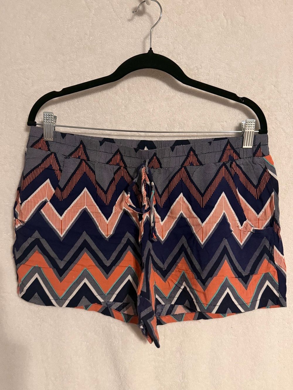 BeBop Chevron Drawstring Women’s Shorts — Navy & Orange